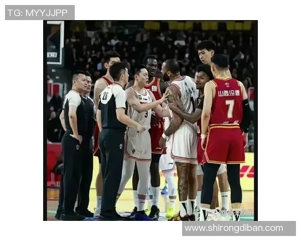 CBA常规赛精彩回顾上海队与青岛队第四节激战录像分析